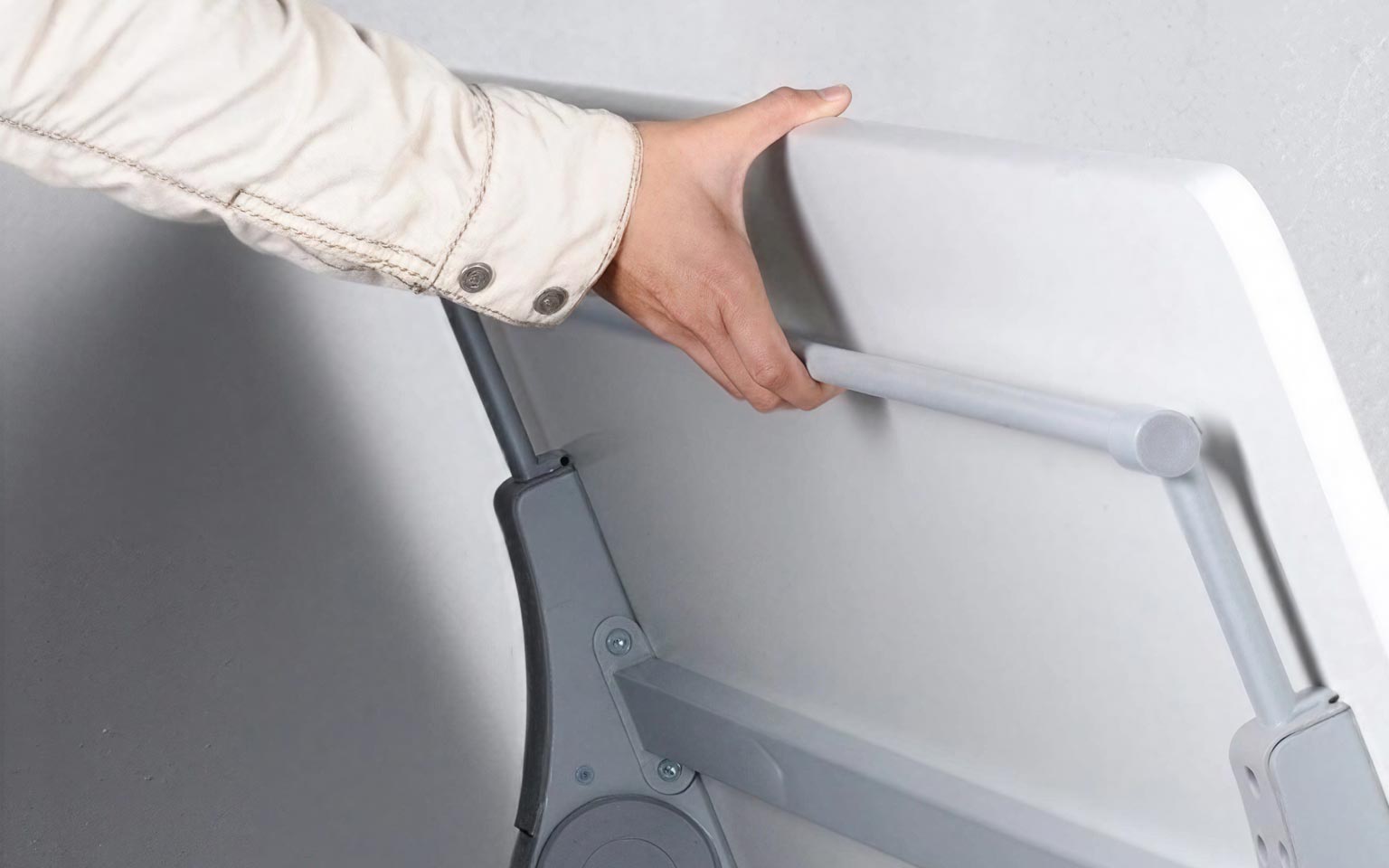 Easy Flip Mechanism