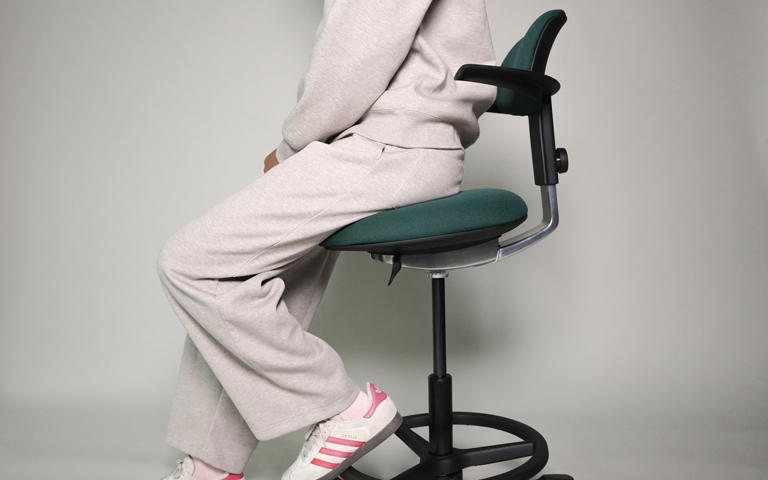 Tilting Seat 